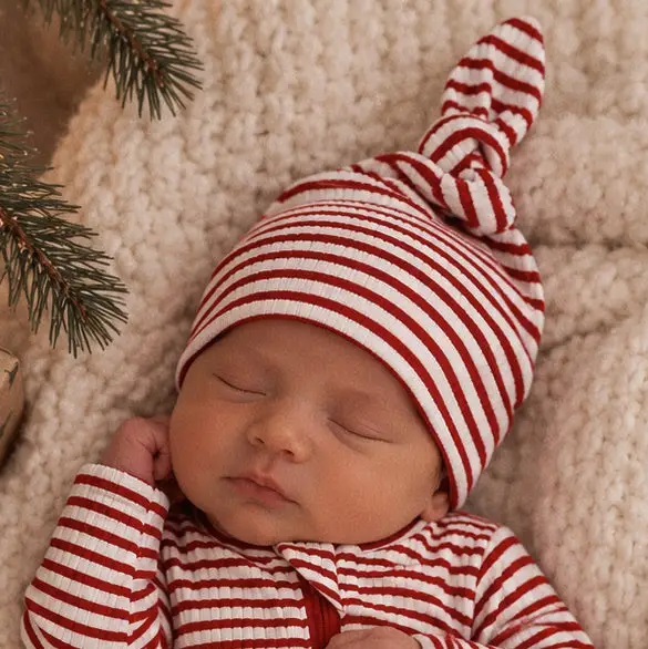 Red Stripe / Ribbed Beanie